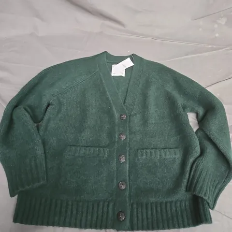ABERCROMBIE & FITCH BUTTON CARDIGAN IN GREEN - XXS