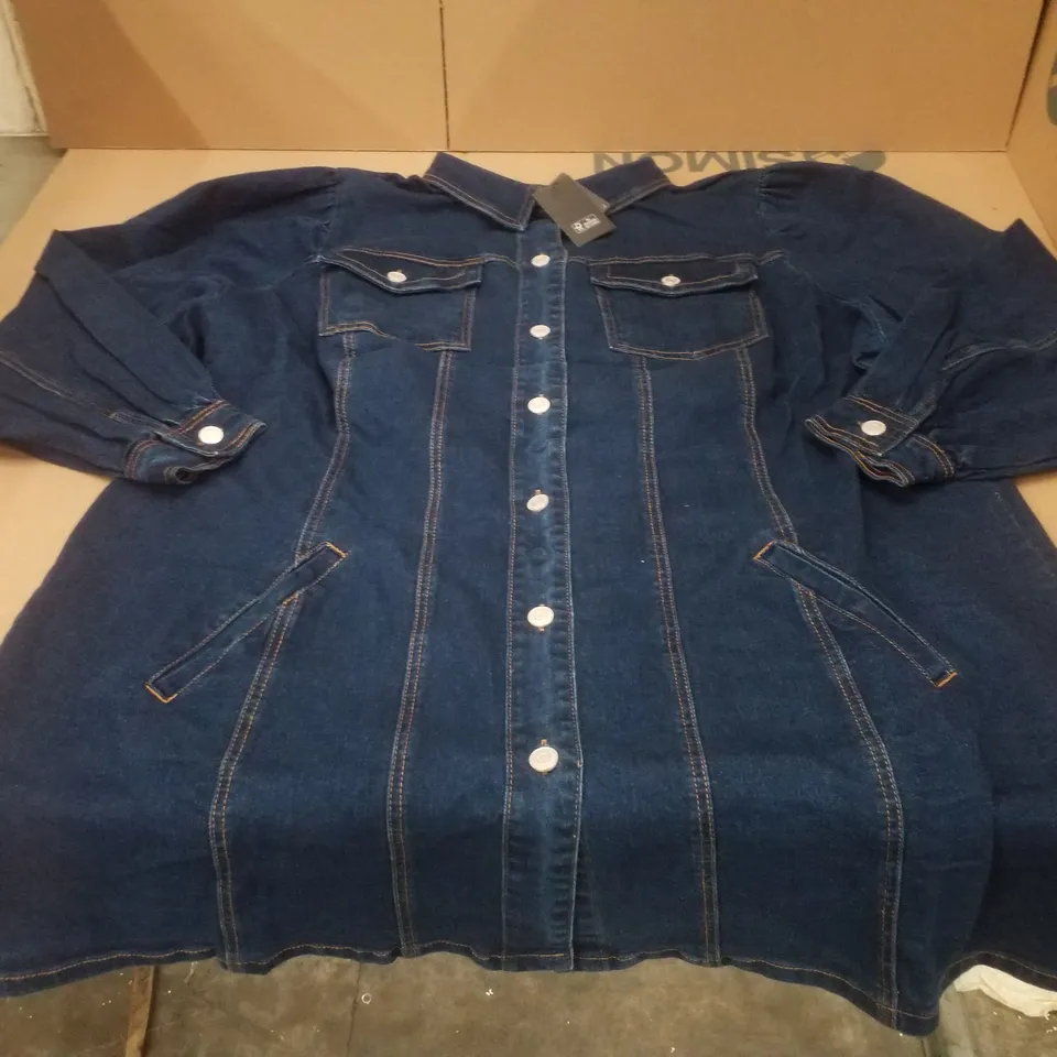 BOX CONTAINING APPROXIMATELY 8 BRAND NEW SIMPLY BE DENIM MINI DRESS IN INDIGO - SIZE 28