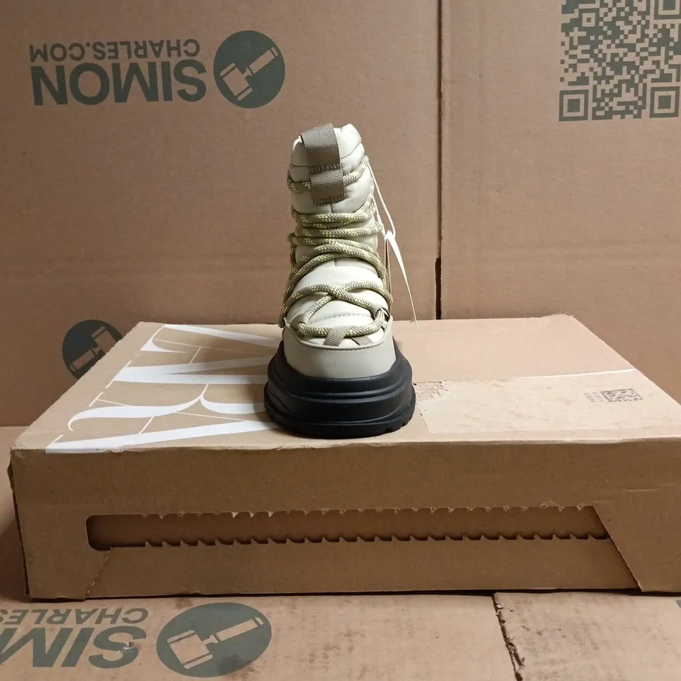 BOXED PAIR OF ZARA BEIGE CHUNKY-SOLE COMBAT BOOTS SIZE EU 31
