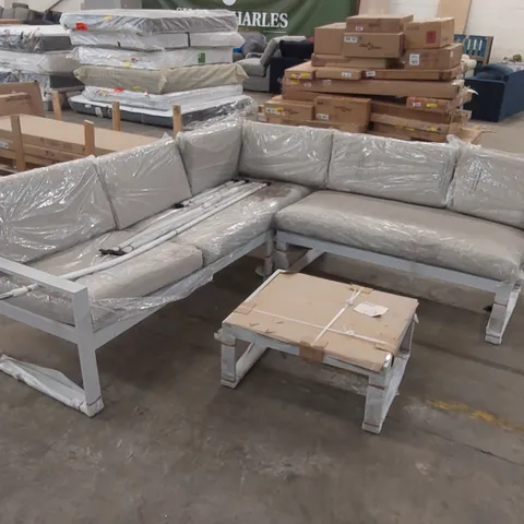 OUTTPDOOR GARDEN METAL FRAMED SOFA SET