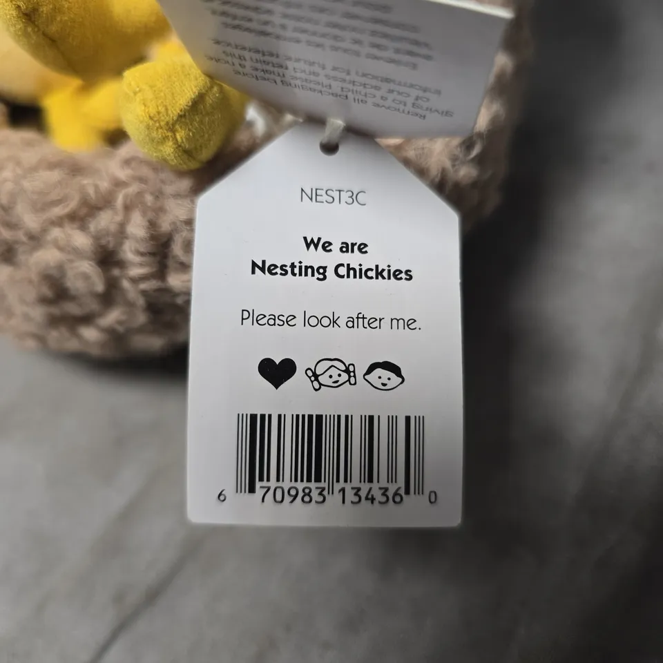 JELLYCAT NESTING CHICKIES – PLUSH CHICK TRIO IN KNITTED NEST