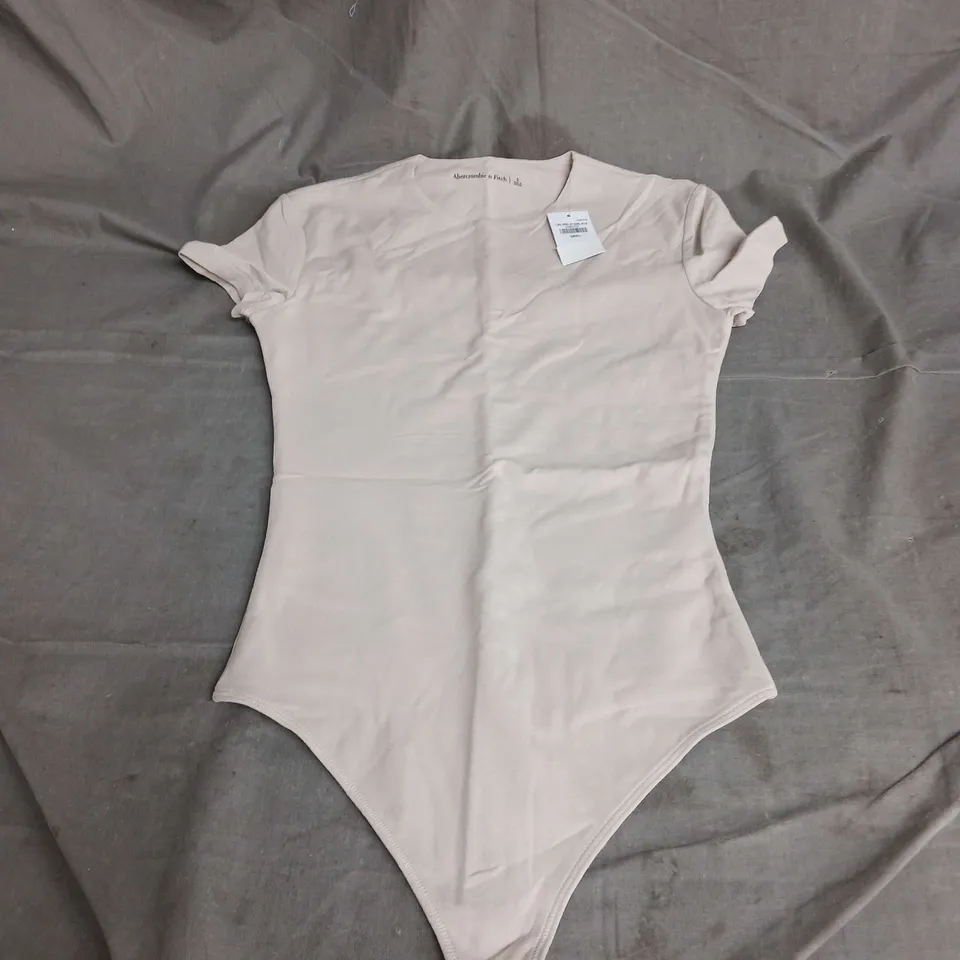 ABERCROMBIE & FITCH SHORT SLEEVE BODYSUIT IN STONE SIZE S