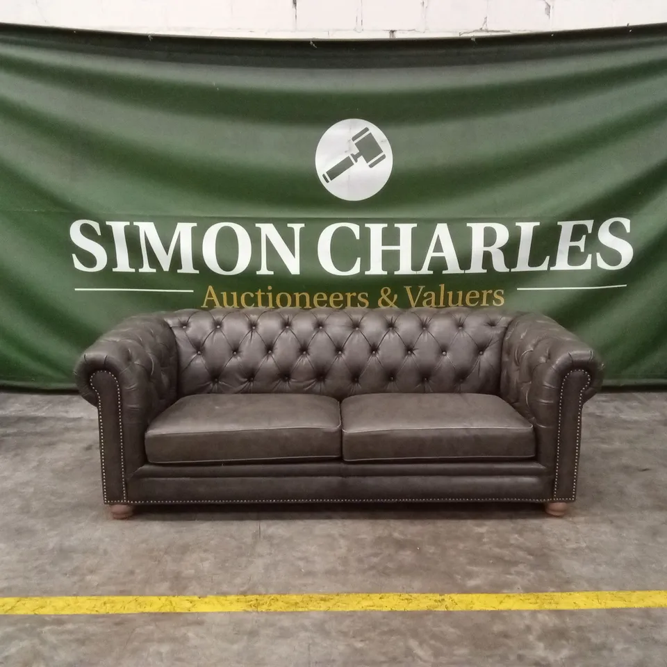 QUALITY DESIGNER LARGE 3 SEATER LEATHER CHESTERFIELD SOFA