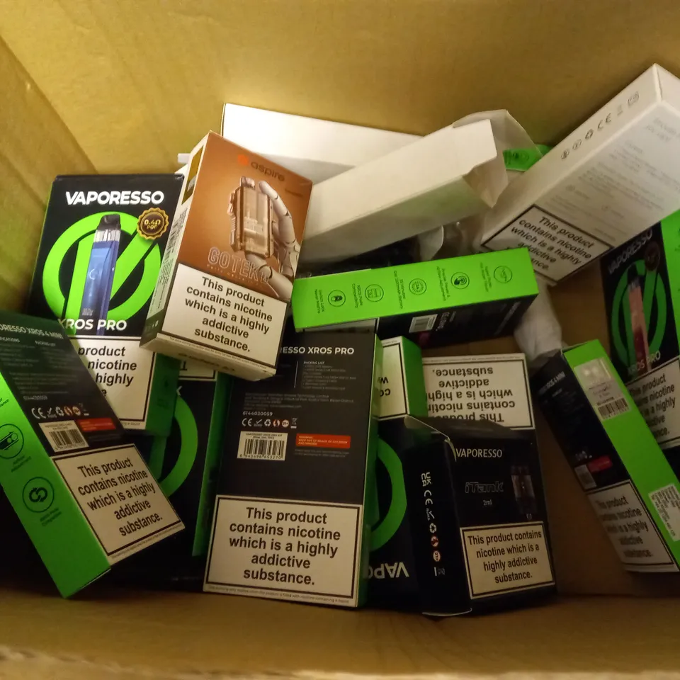 APPROXIMATELY 20 VAPES & E-CIGARETTES TO INCLUDE ASPIRE, VAPORESSO 