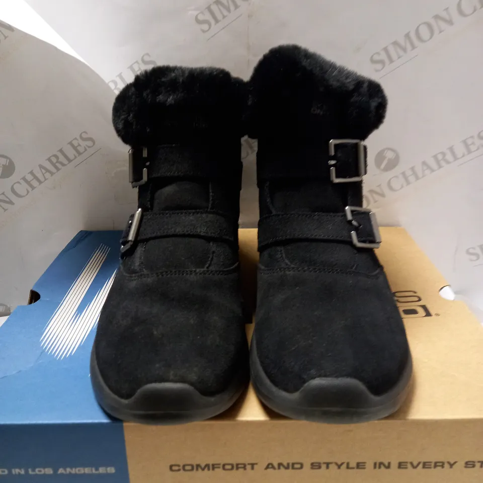SKECHERS BLACK WINTER ON THE GO BOOTS - SIZE 7