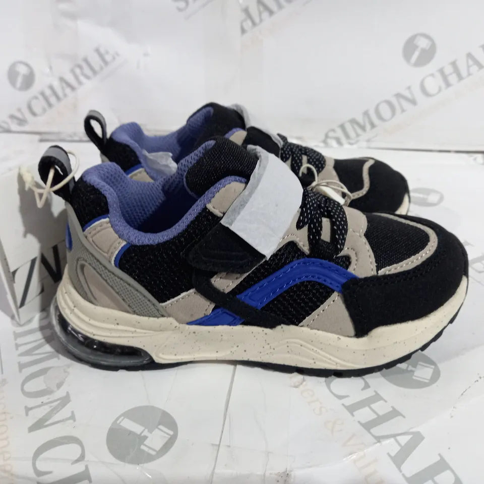 ZARA KIDS BLACK AND BLUE TRAINERS SIZE 25