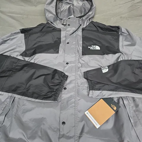 THE NORTH FACE HOODED SHELL JACKET β XL