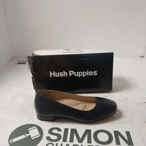 HUSH PUPPIES WOMEN'S NAVY AER LINGUS FLAT β UK 6 (EU 39) (BOXED)