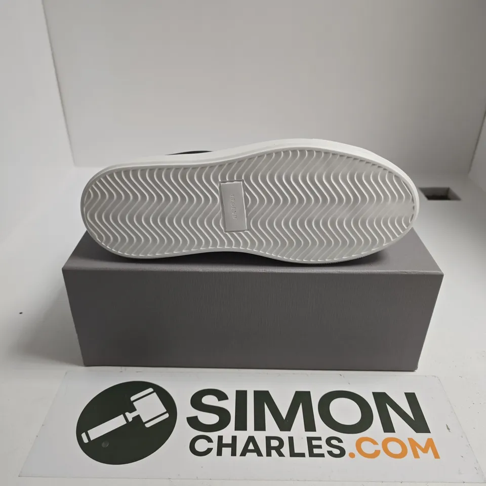 BOXED PAIR OF LEGEND VELORA TRAINERS IN BLACK - SIZE 43