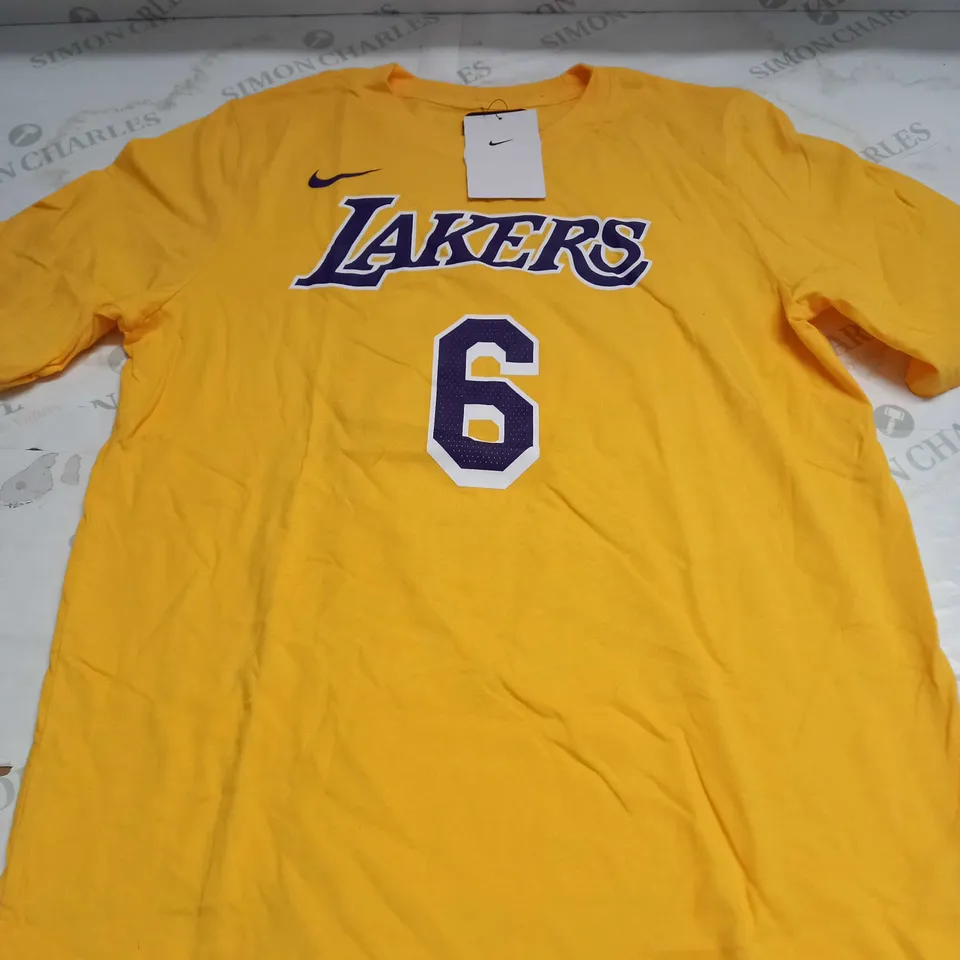 LA LAKERS NIKE T-SHIRT WITH JAMES 6 SIZE XL
