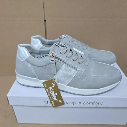 BOXED PAIR OF DR KELLER MARTINA SHOES IN GREY - SIZE 6
