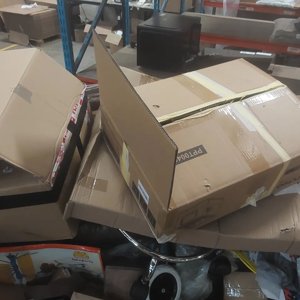 PALLET CONTAINING A VERY LARGE QUANTITY OF ASSORTED CONSUMER PRODUCTS INCLUDING: CAP, ARTWORK, SHOE SOLES, CAT LITTER BOX ECT