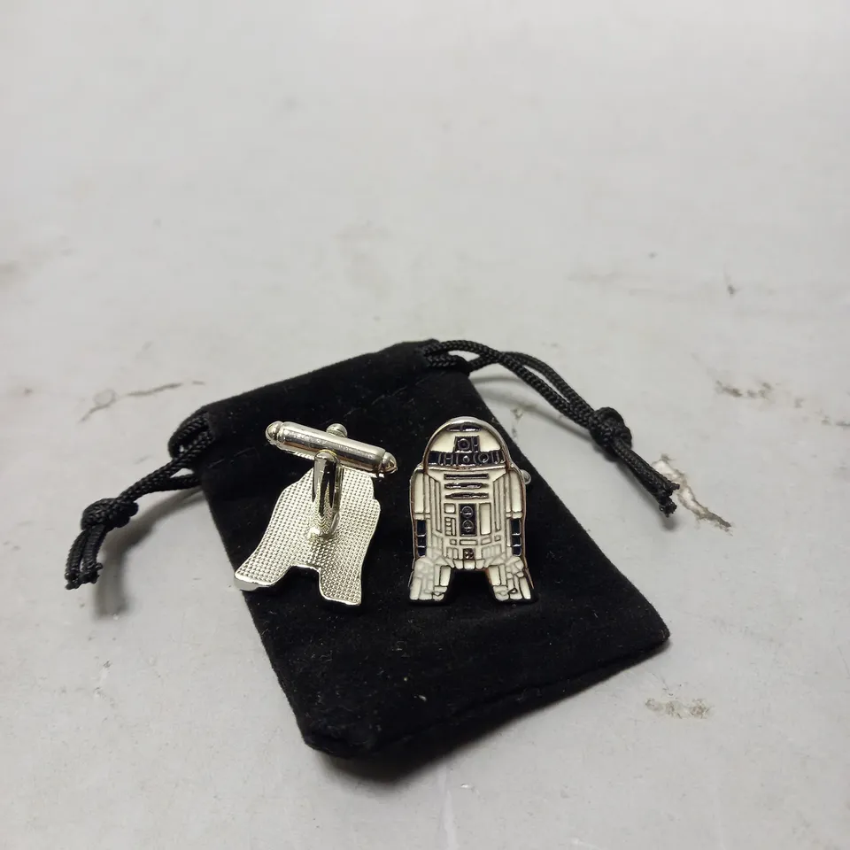 STAR WARS R2D2 ENAMEL CUFFLINKS IN SILVER