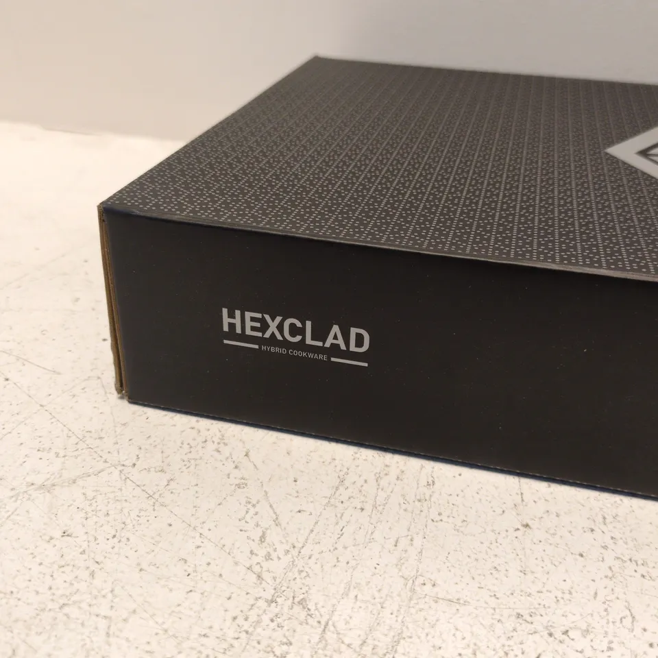 HEXCLAD HYBRID COOKWARE – 8" PAN (20CM) – BOXED