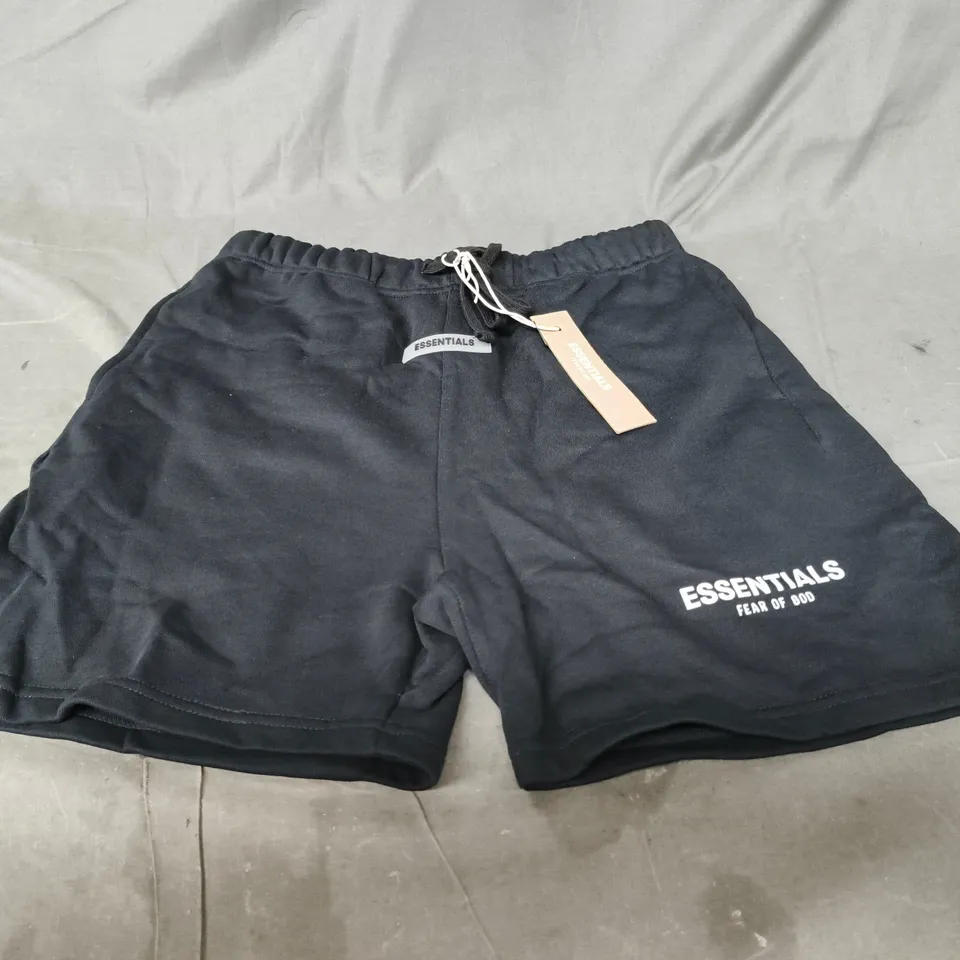 FEAR OF GOD ESSENTIALS BLACK SHORTS - SIZE M
