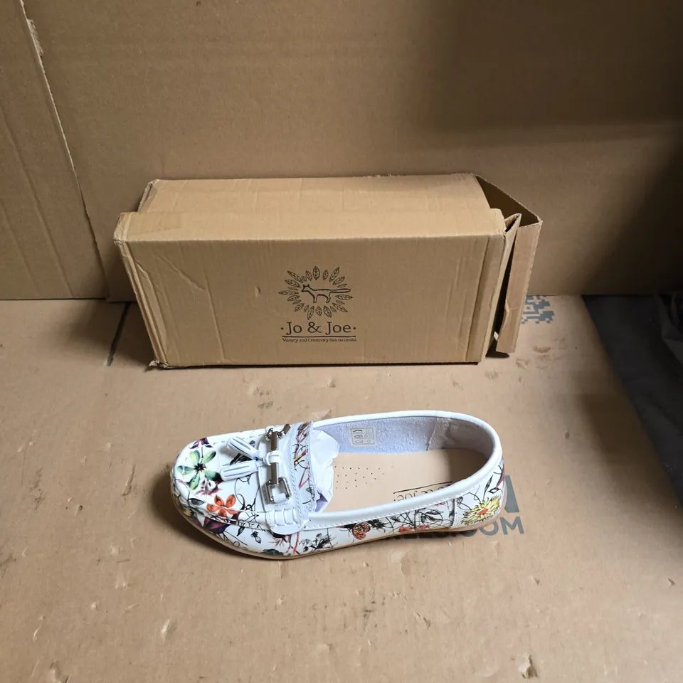 JO & JOE FLORAL PRINT LOAFERS – WOMEN’S, UK SIZE 4