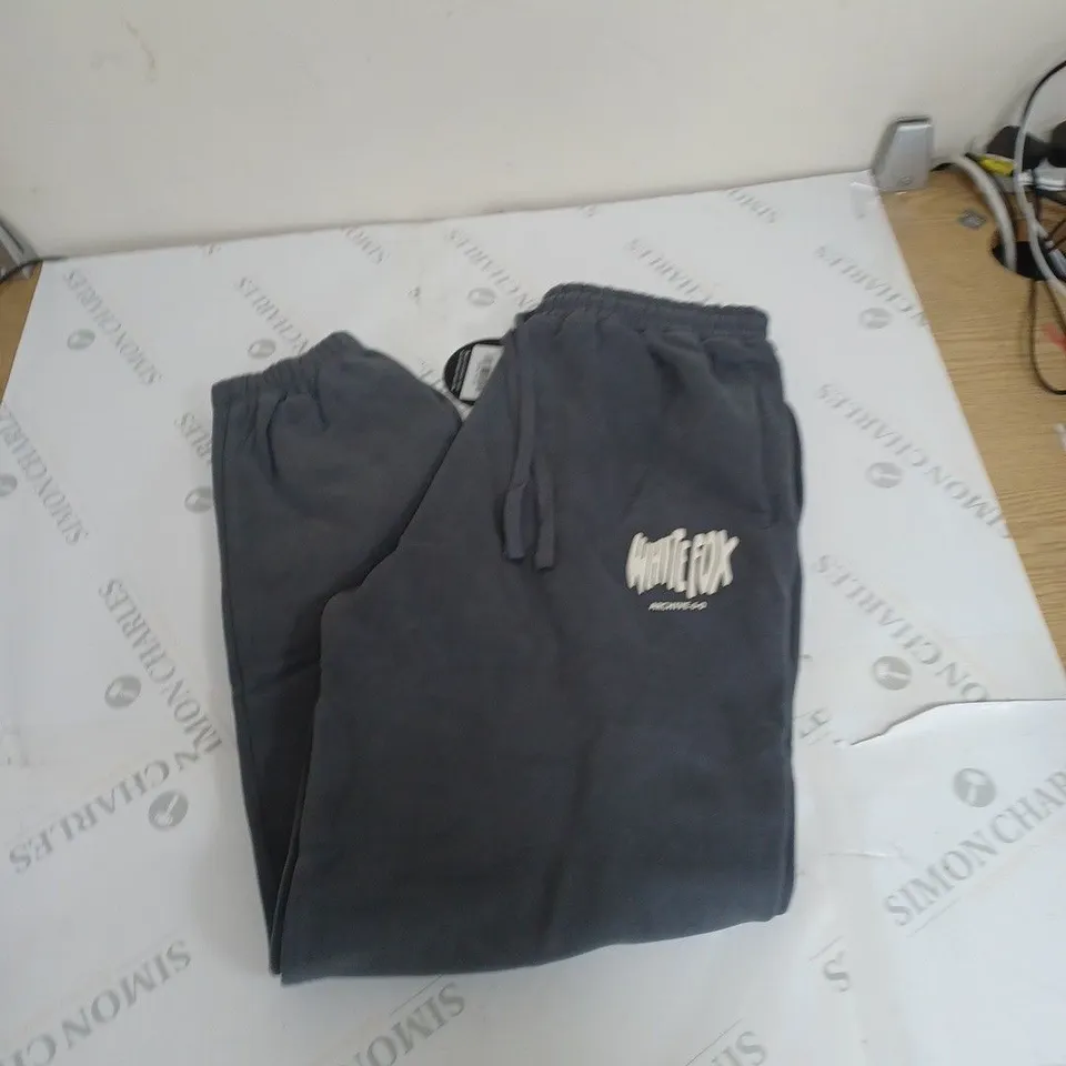 WHITE FOX ARCHIVE 6.0 SWEATPANTS - MEDIUM