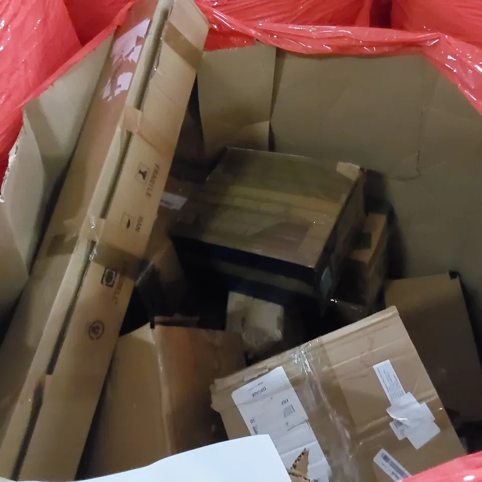 PALLET TO CONTAIN ASSORTED HOUSEHOLD ITEMS AND CONSUMER PRODUCTS. INCLUDING OFFICE CHAIR, DUVET, CEILING LIGHT, AIR BED, BOXED FURNITURE ETC
