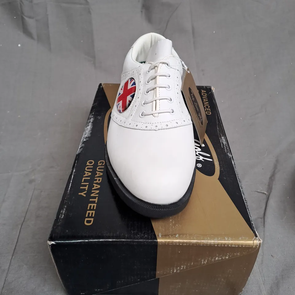 BOX OF APPROXIMATLY 8 WHITE AND WHITE TOP LINE GOLF SHOES IN VARIOUS SIZE 