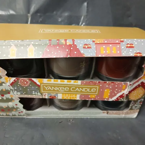 BOXED YANKEE CANDLE CHRISTMAS VOTIVE GIFT SET – CONTAINS 6 VOTIVE CANDLES