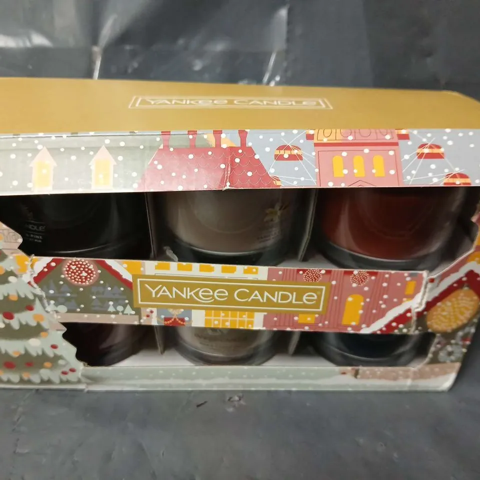 BOXED YANKEE CANDLE CHRISTMAS VOTIVE GIFT SET – CONTAINS 6 VOTIVE CANDLES