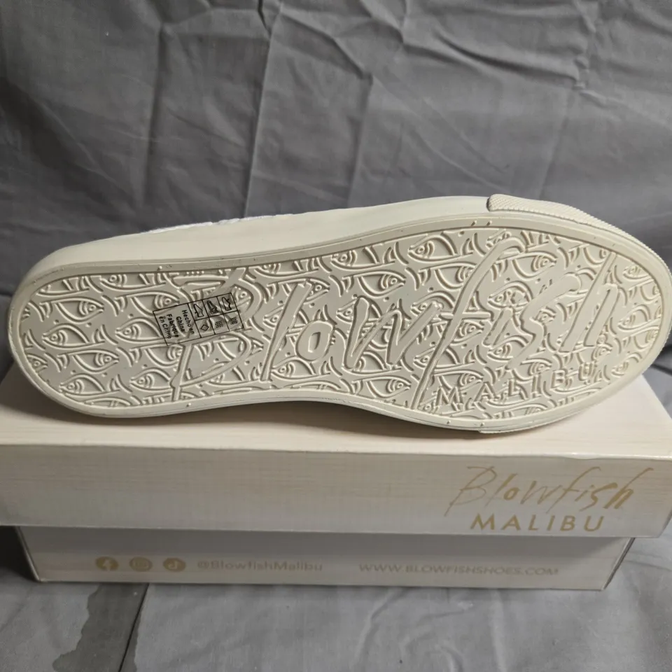 BOXED PAIR OF BLOWFISH MALIBU WHITE MESH SHOES - UK SIZE 6