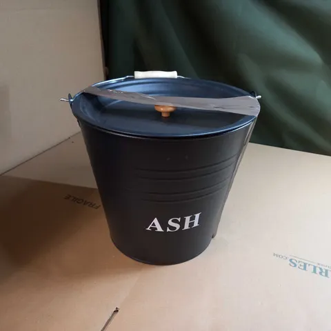 12L ASH BUCKET WITH LID