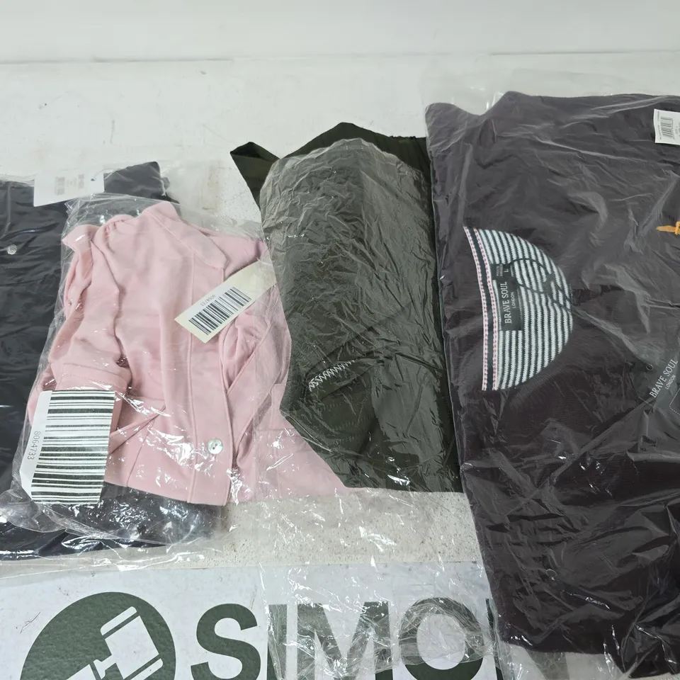 APPROX 12 ASSORTED ITEMS OF CLOTHING TO INCLUDE JUMPERS, TROUSERS, TOPS, ETC