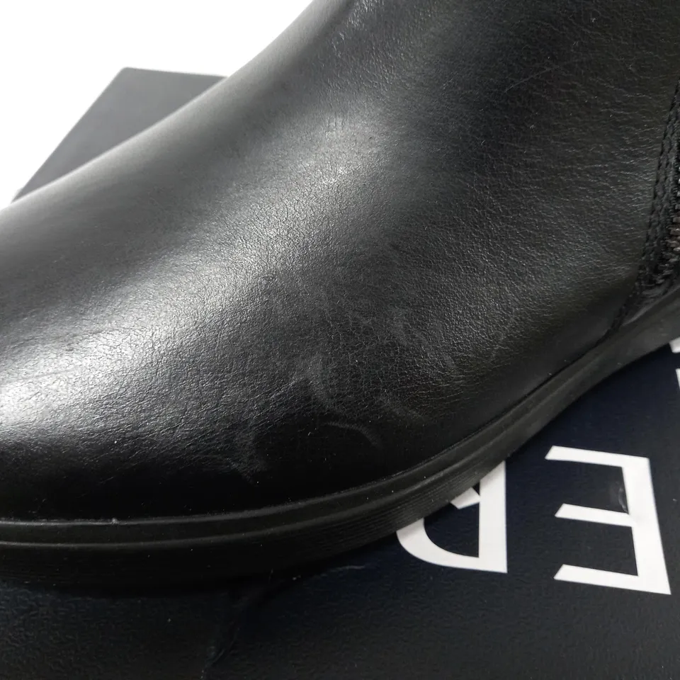 BOXED PAIR OF NATURALIZER TALISE ANKLE BOOTS BLACK SIZE 6.5
