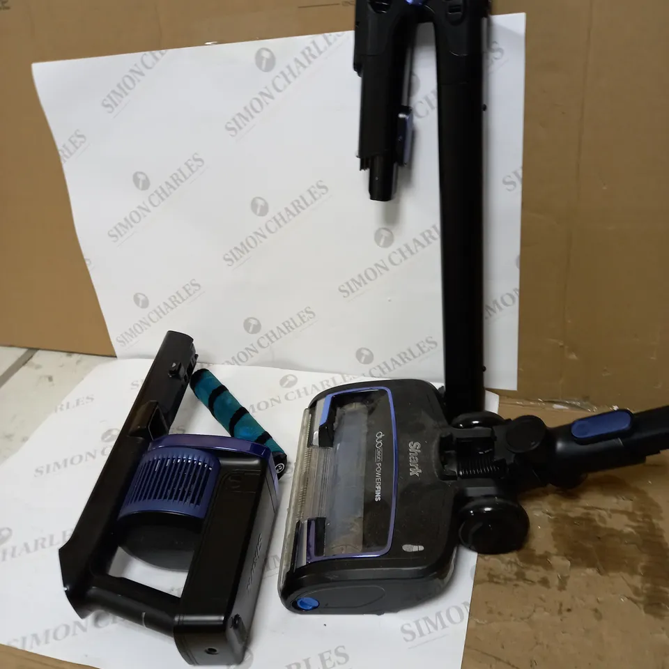 SHARK CORDLESS STICK VACUUM WITH POWER FINS