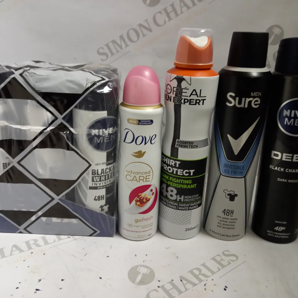 BOX OF APPROX 10 ASSORTED AEROSOLS INCLUDING SURE MEN INVISIBLE ICE FRESH, LOREAL MEN EXPERT ANTI PERSPIRANT AND NIVEA MEN DEEP ANTI PERSPIRANT - COLLECTION ONLY