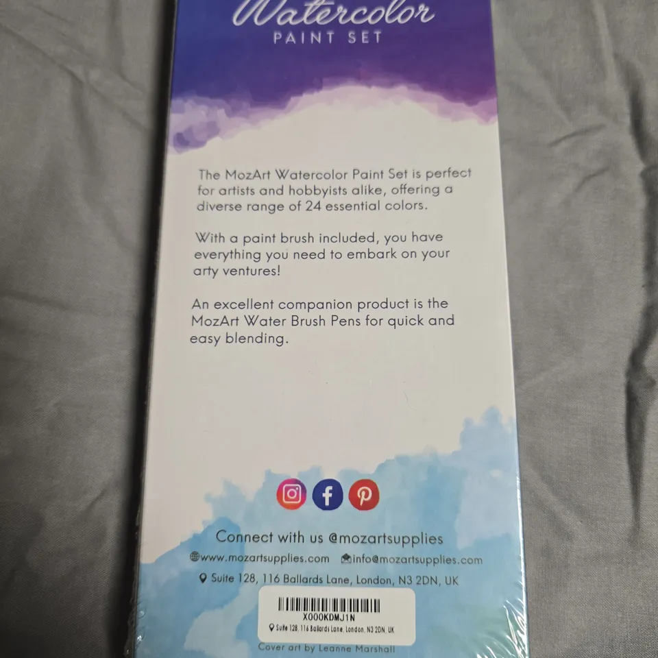 APPROXIMATELY 10 MOZART WATERCOLOR PAINT SET – 24 COLOURS, BRUSH INCLUDED