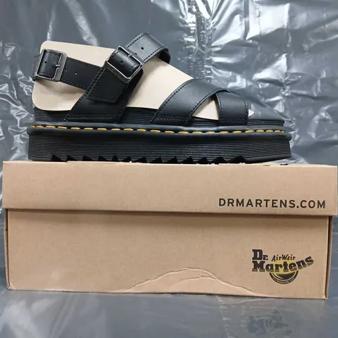 BOXED PAIR OF DR MARTENS VOSS II OPEN TOE SANDALS IN BLACK SIZE UK 8