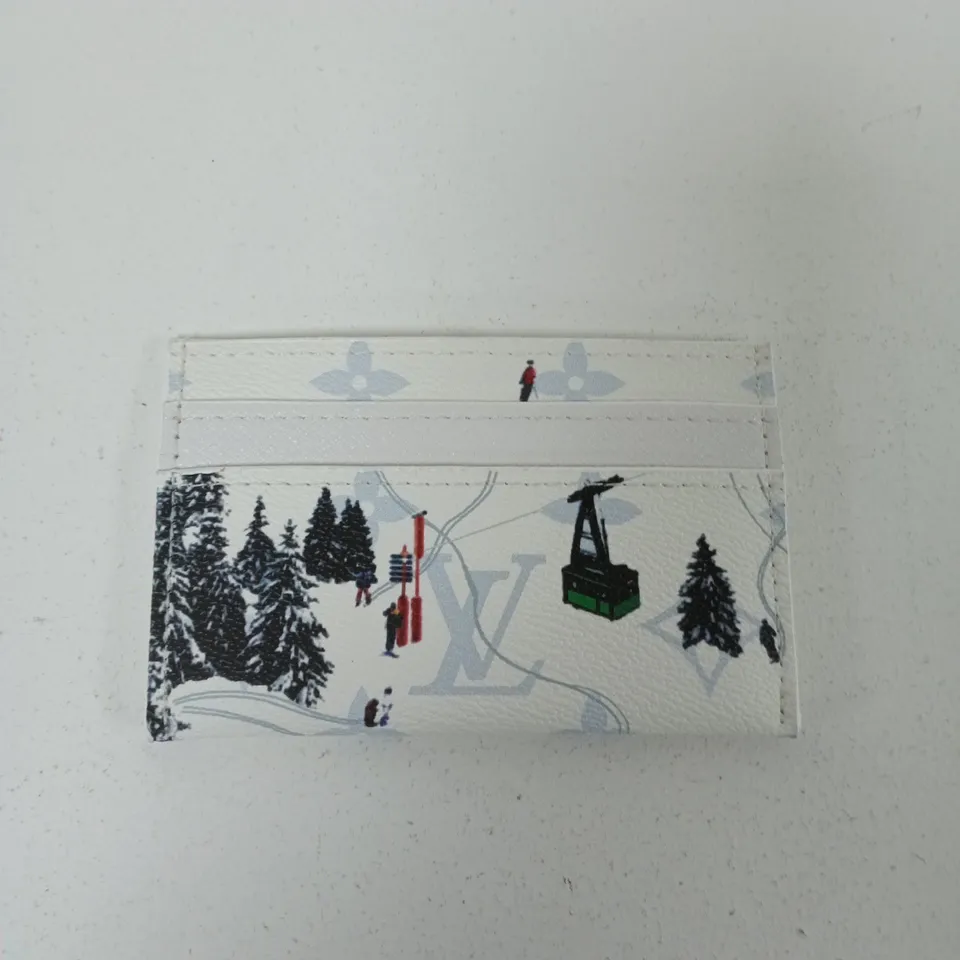 LOUIS VUITTON CARD HOLDER – WHITE WITH SKI SCENE PRINT
