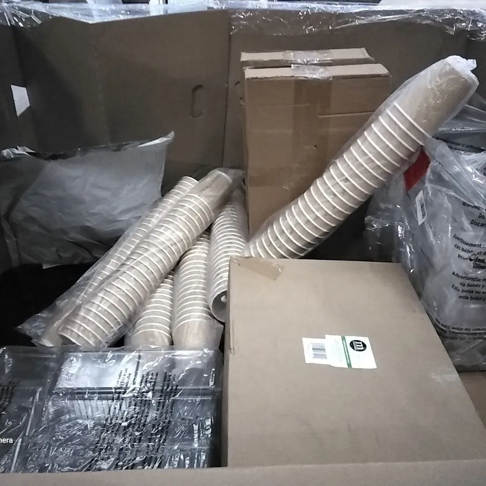 PALLET OF ASSORTED ITEMS INCLUDING M-DESIGN CLEAR STORAGE TUBS, EASY SCREEN MOUSTIQUAIRE, 25 STACK COFFEE CUPS, M-DESIGN FRONT DIP BIN, ALCTRON ISOLATORS FOR MONITOR SPEAKERS 