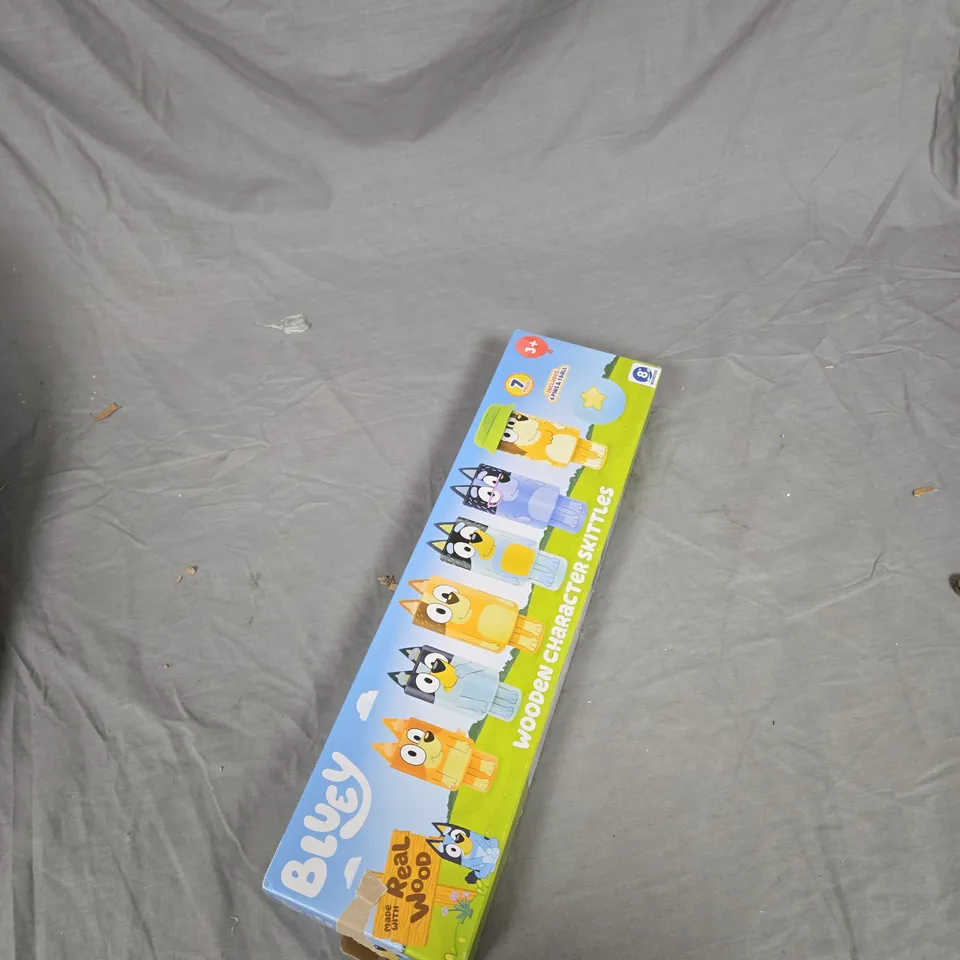 BOXED BLUEY WOODEN CHARACTER SKITTLES 