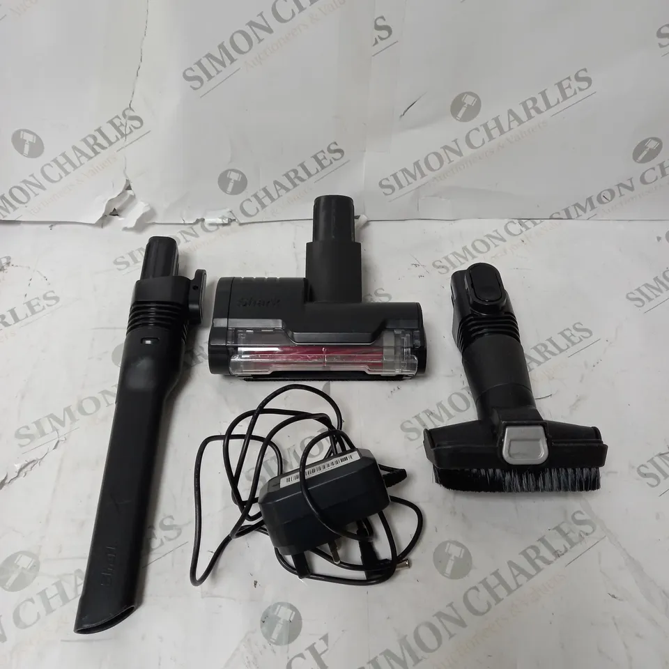 BOXED SHARK COMPLETE HOME CORDLESS STICK VACUUM