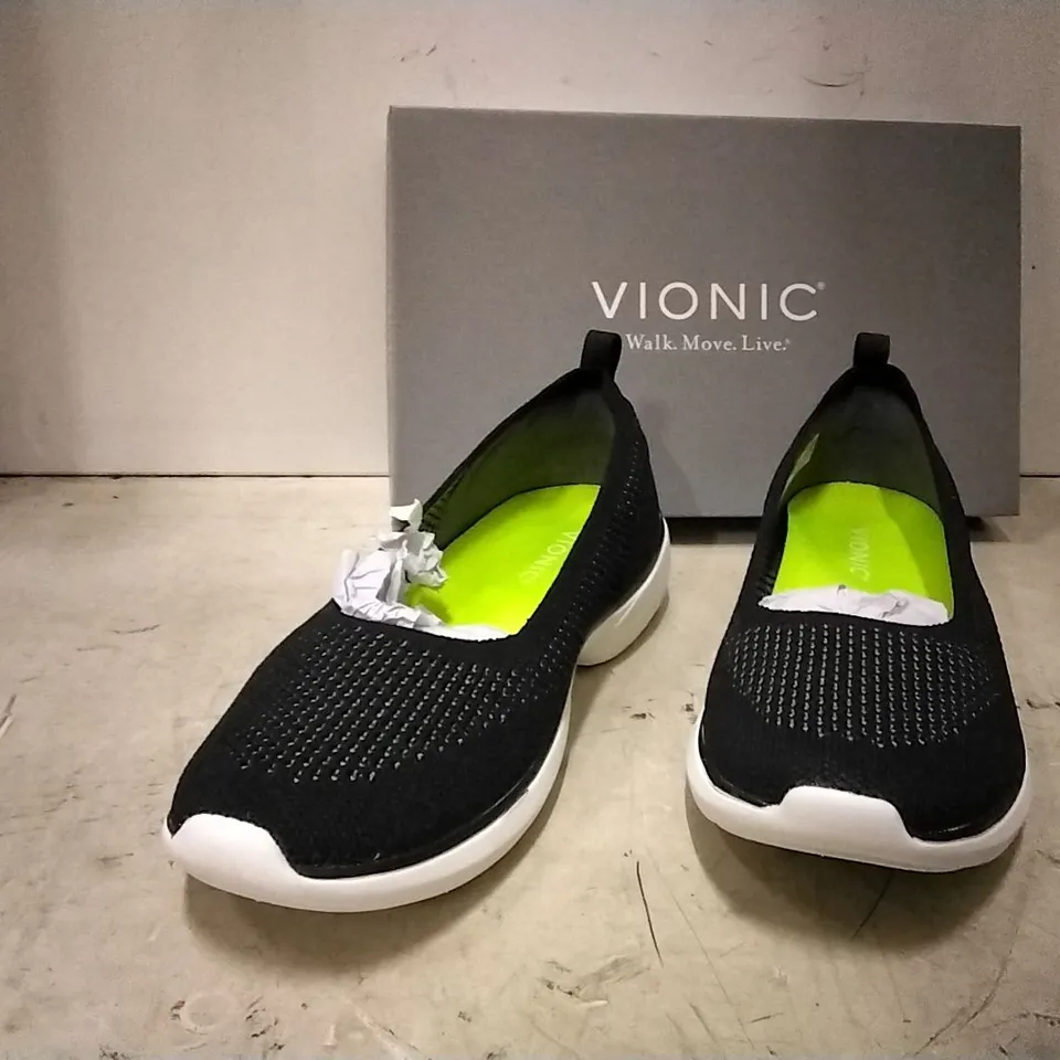 BOXED VIONIC BALLERINA,  BLACK , SIZE 6 , 4 PAIRS 