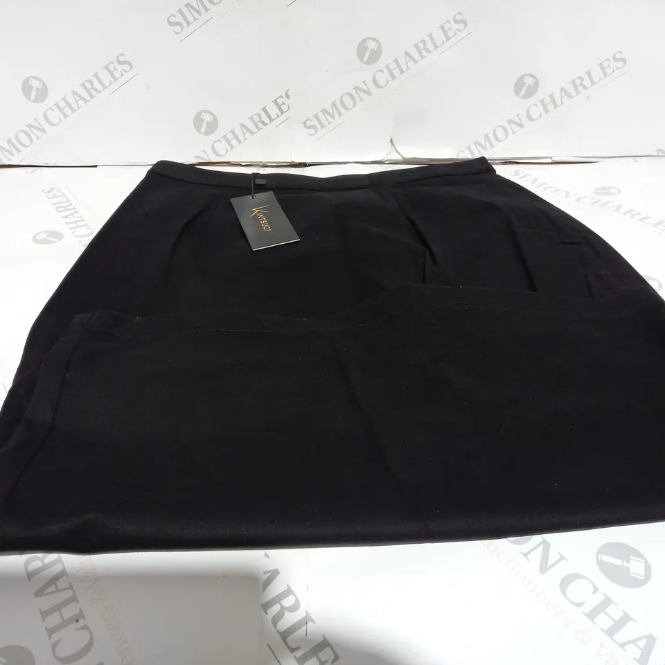 BOX OF 10 CLOTHING ITEMS TO INCLUDE JOGGING BOTTOMS, TOPS & DRESS, SKIRTS ETC