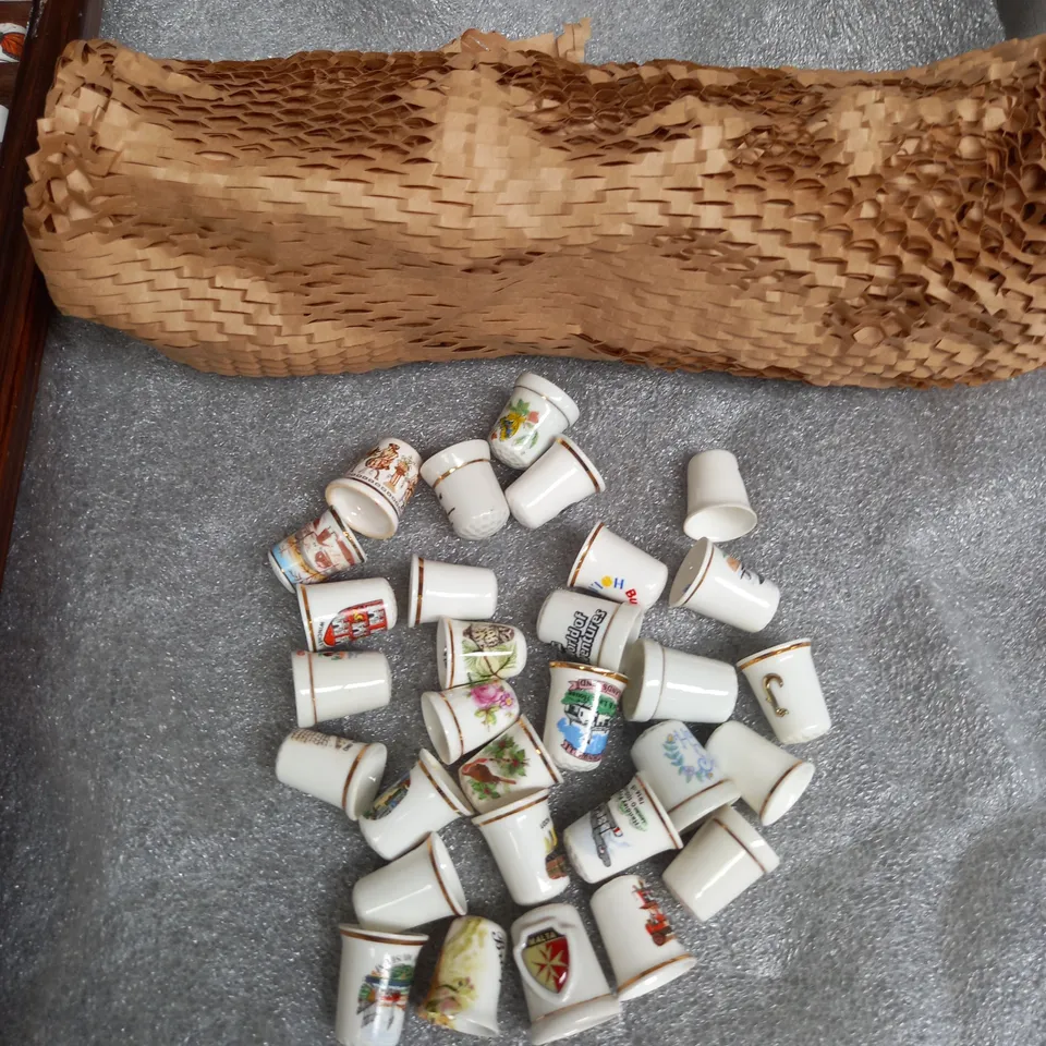 LARGE QUANTITY OF ASSORTED THIMBLES 