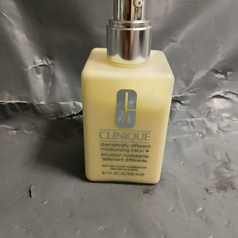 CLINIQUE DRAMTICALLY DIFFERENT MOISTURISING LOTION 200ML