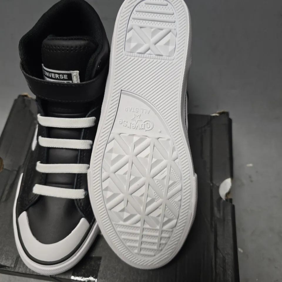 BOXED CONVERSE BLACK SIZE 1,5