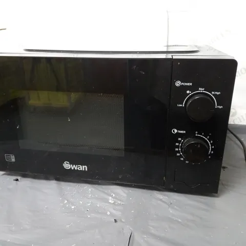 BOXED SWAN 20L 700W DIGITAL MICROWAVE IN BLACK / COLLECTION ONLY