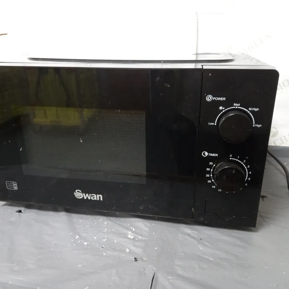 BOXED SWAN 20L 700W DIGITAL MICROWAVE IN BLACK / COLLECTION ONLY  RRP £64