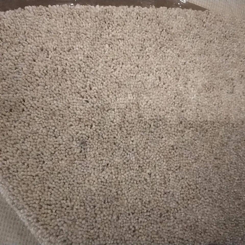 ROLL OF BISCUIT DIM HEATHERS NATURAL COLOUR CARPET APPROXIMATELY 5M X 14.5M