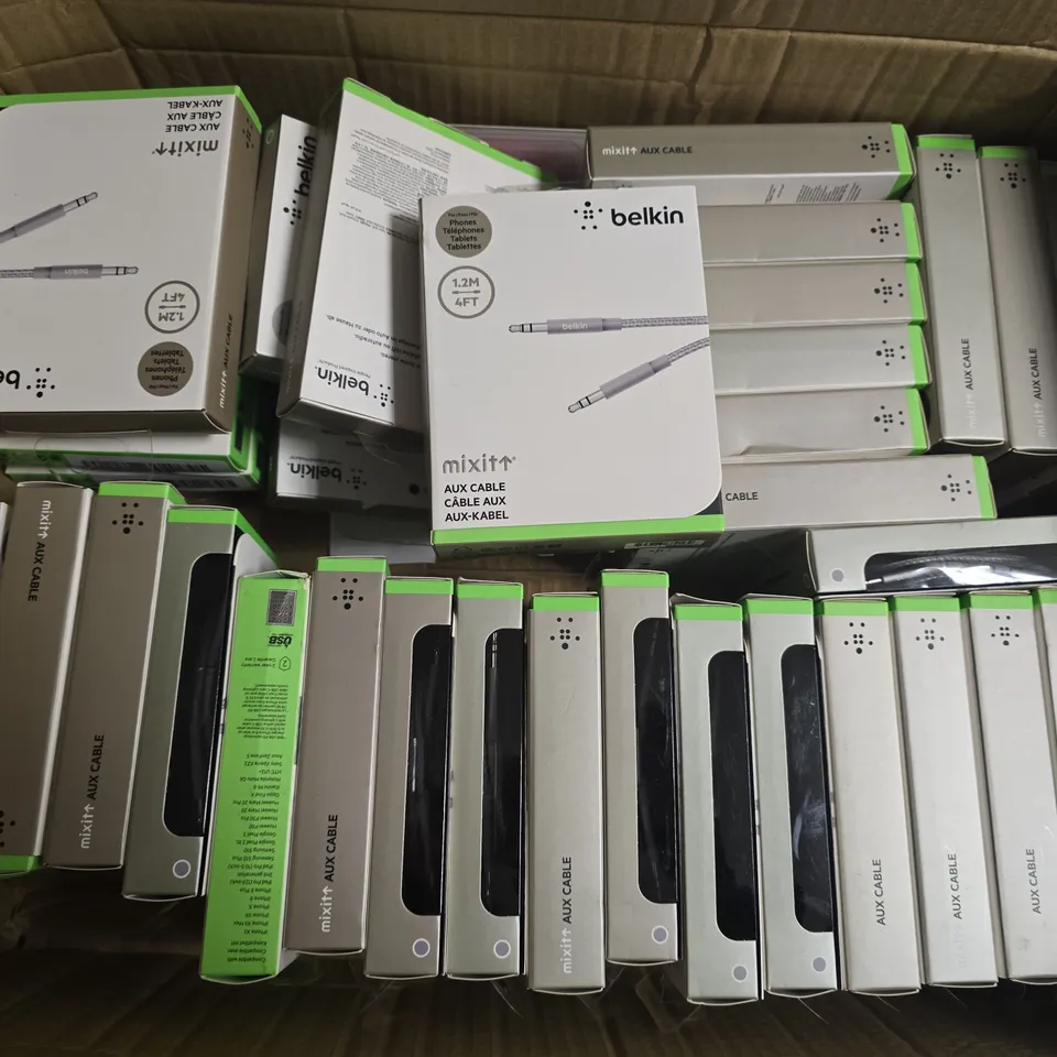 APPROXIMATELY 30 BELKIN MIX IT AUX CABLES