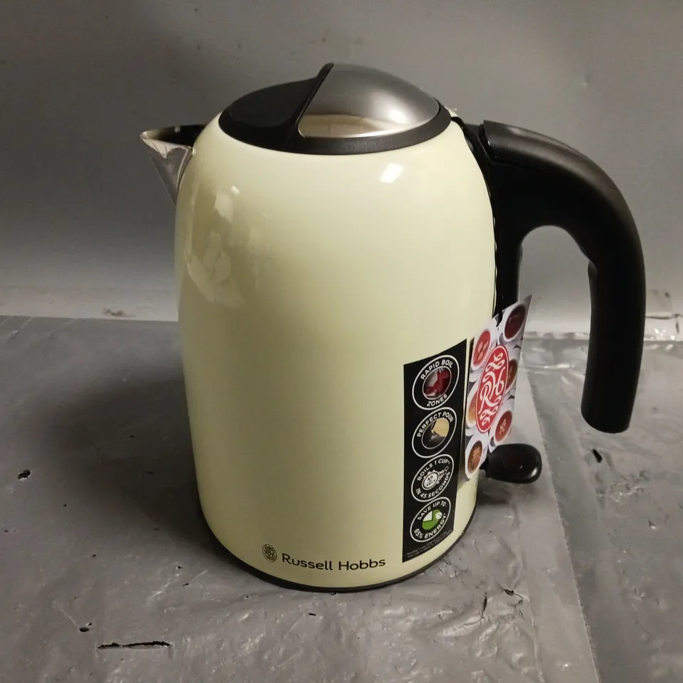 RUSSELL HOBBS KETTLE IN CREAM