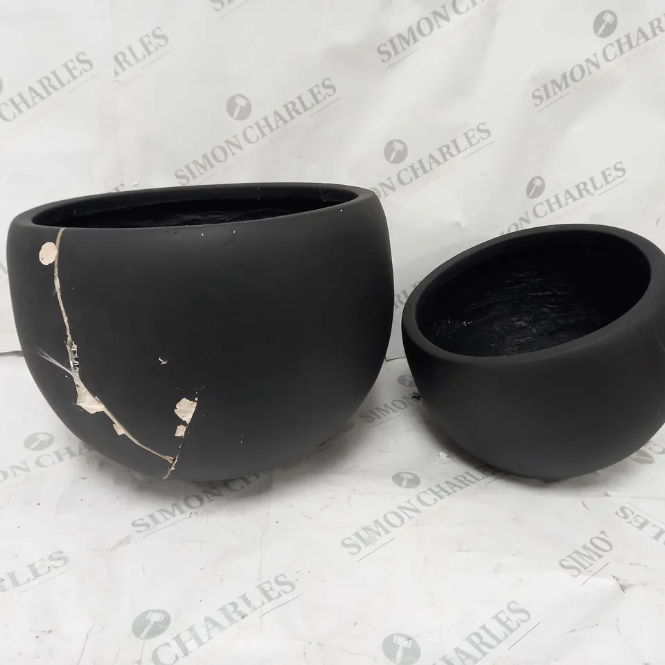 OUTLET K BY KELLY HOPPEN SET OF 2 OUTDOOR ANGLED PLANT POTS