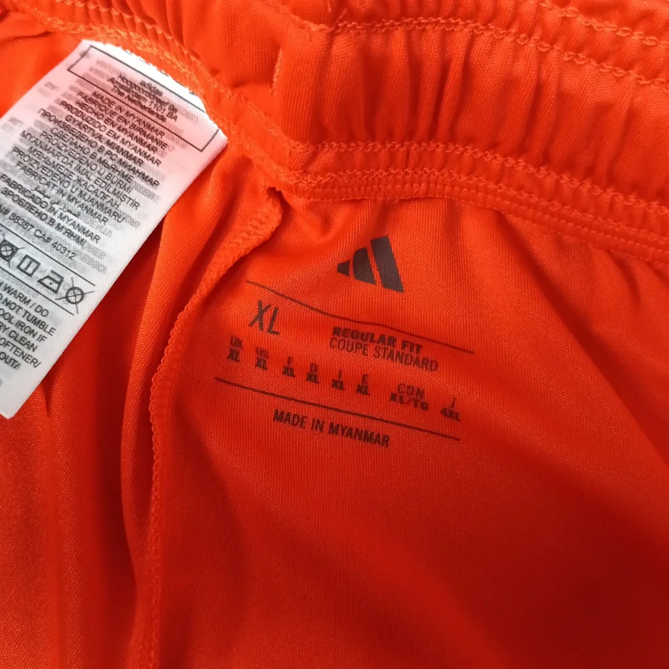 ADIDAS ENT26 SHORTS IN ORANGE - UK XL