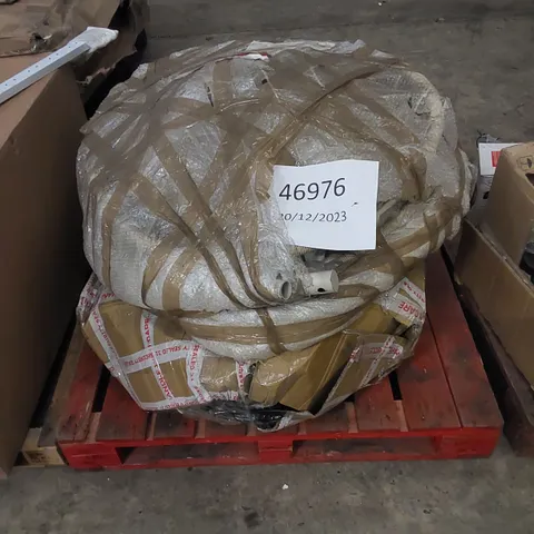 PALLET CONTAINING HANGING GARDEN CHAIR PARTS 